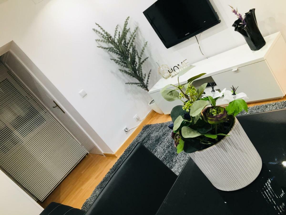 Апартаменты Apartamento Good Vibes Сарагоса Экстерьер фото